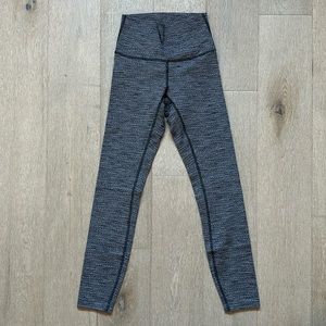 EUC wunder under 25.5" size 2 variegated knit black heathered black lululemon